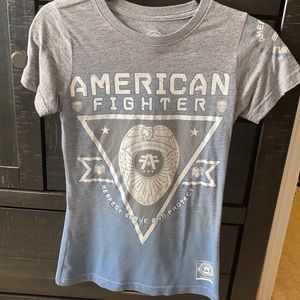 American fighter size S shirt
